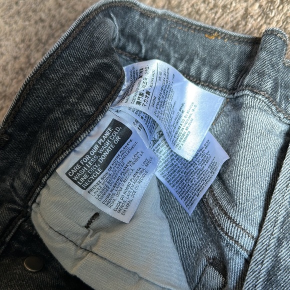 Levi Jean shorts 501’s - Picture 4 of 6